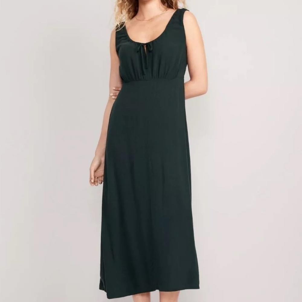 Elegant Black Maxi Dress